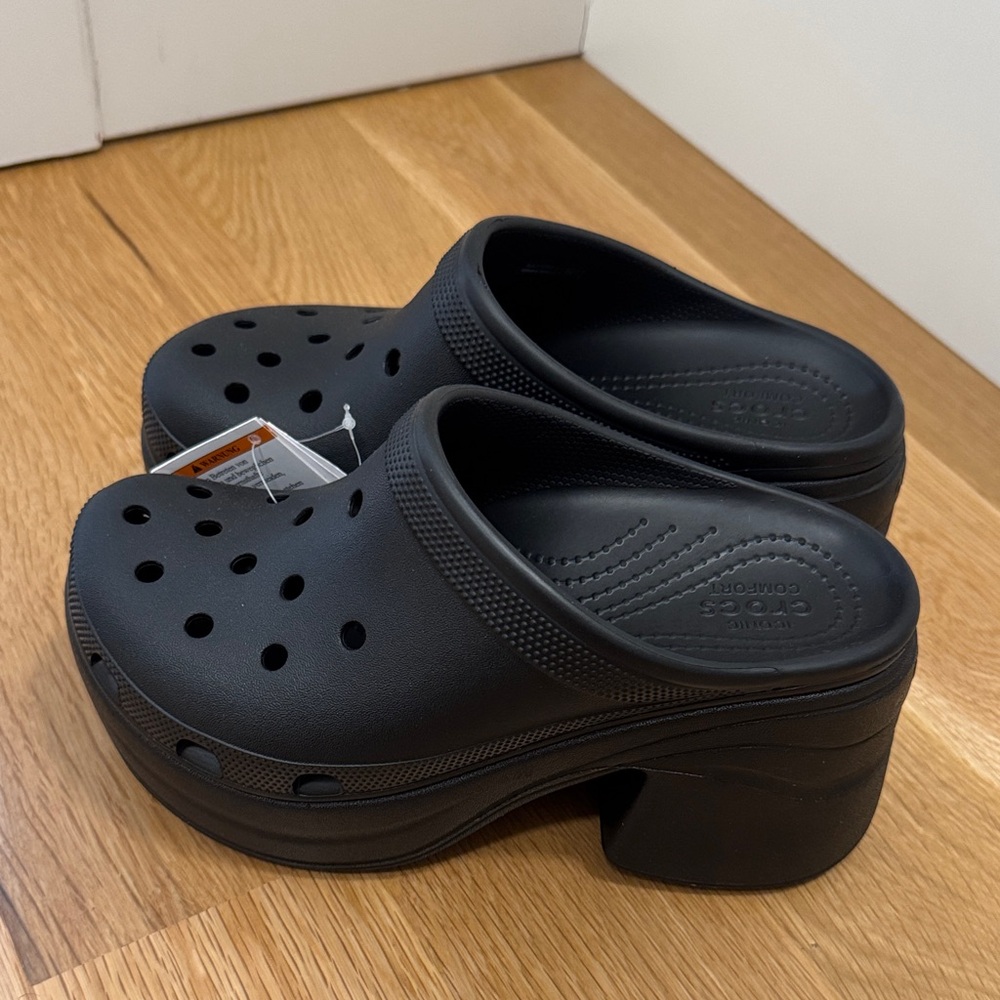 CROCS Black Siren Clog